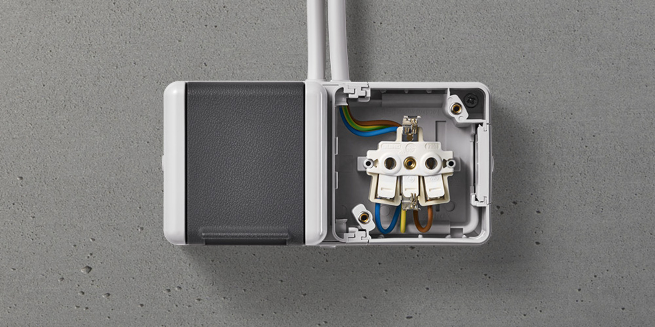 Doppelsteckdose mit Trennsteg bei Steiner Thomas in Schwabmünchen